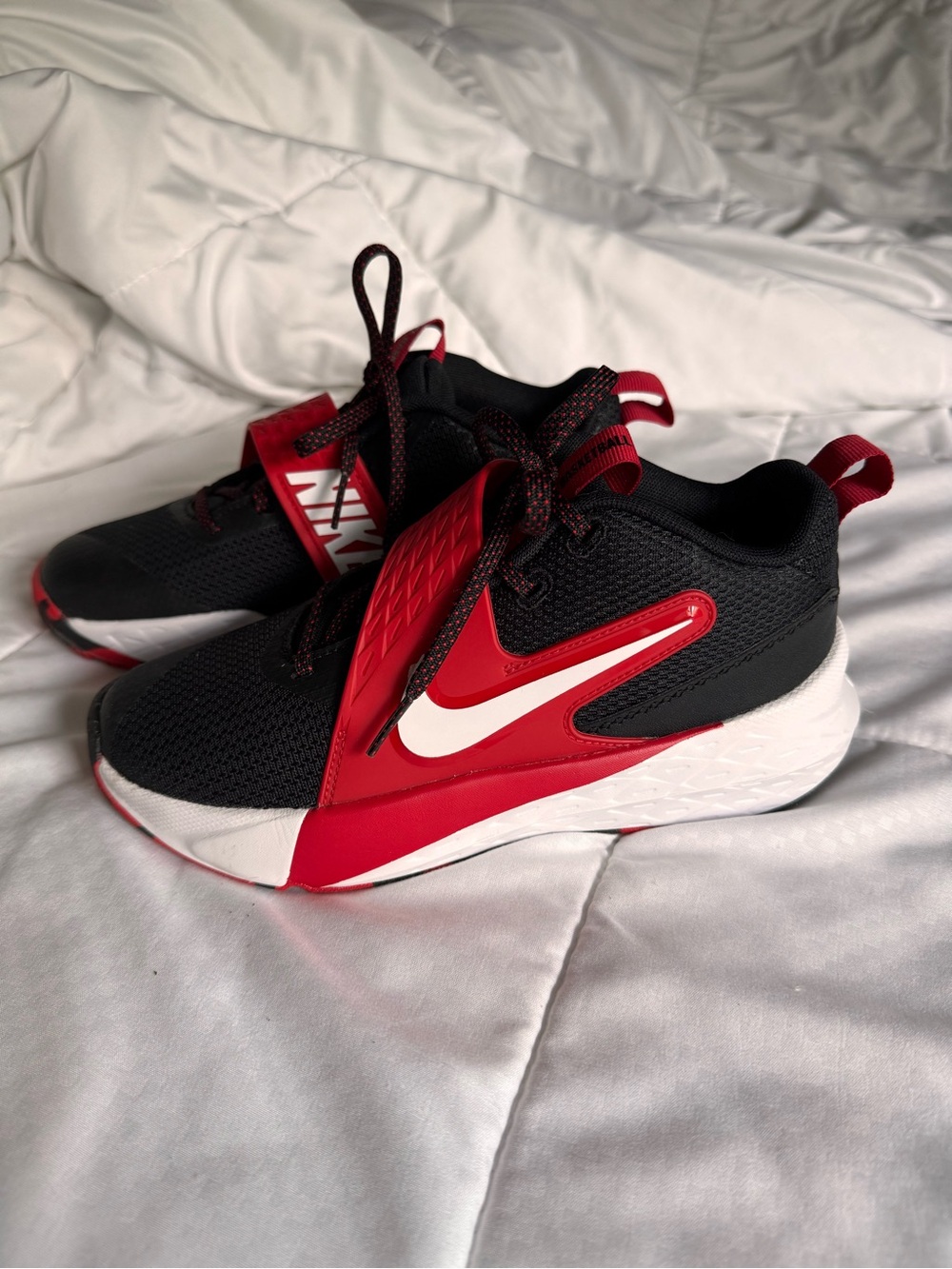 Nike Kids Basketball Shoes Black Red Size 3.5Y HF6279-001